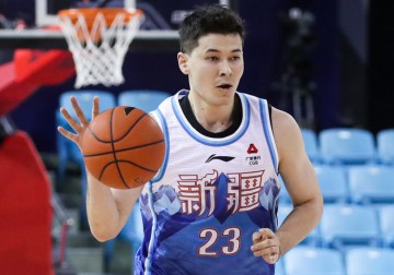 新疆最多领先20分双杀北控 阿不都19+11里勒空砍32分|劳森|门内加|阿不都沙拉木|廖三宁|齐麟_新浪体育_新浪新闻